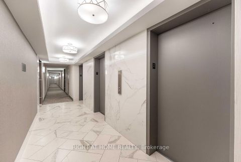 Photo 2 at 206 - 270 Scarlett Road, Smythe, Toronto
