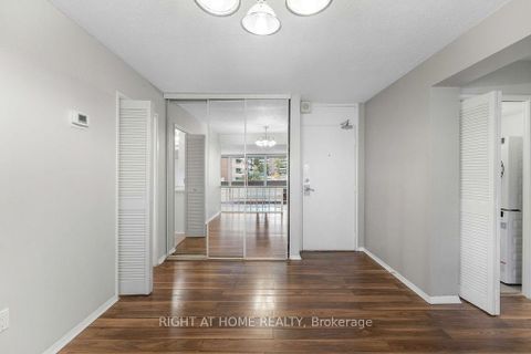 Photo 4 at 206 - 270 Scarlett Road, Smythe, Toronto