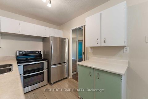 Photo 6 at 206 - 270 Scarlett Road, Smythe, Toronto