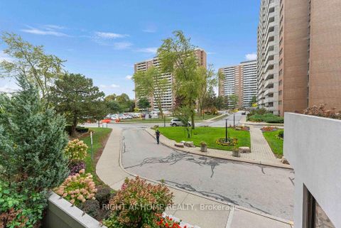 Photo 14 at 206 - 270 Scarlett Road, Smythe, Toronto