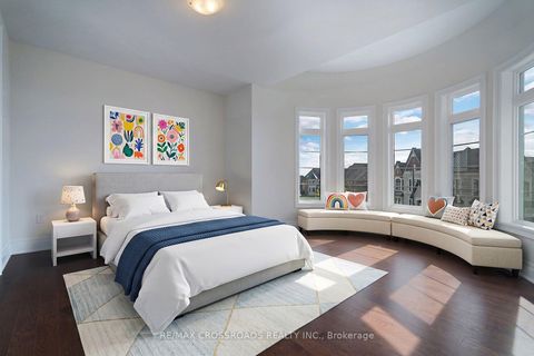 Photo 37 at 65 Terravista Crescent, Vellore Village, Vaughan