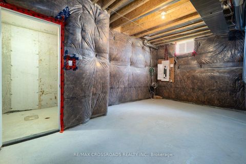 Photo 40 at 65 Terravista Crescent, Vellore Village, Vaughan
