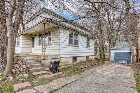 Photo 1 at 317 Morningside Avenue, West Hill, Toronto
