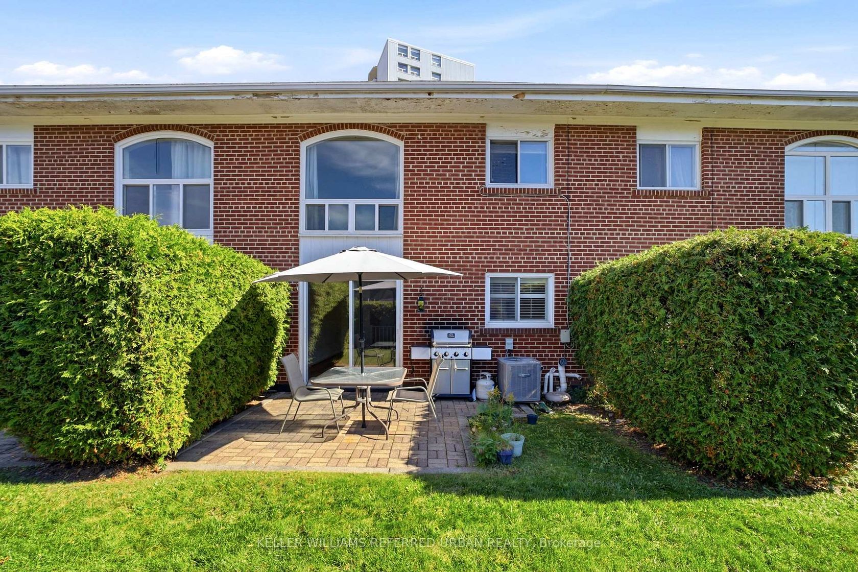 102 - 25 Esterbrooke Avenue, Don Valley Village, Toronto 