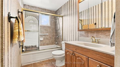 Photo 22 at 5 Erinlea Crescent, Woburn, Toronto