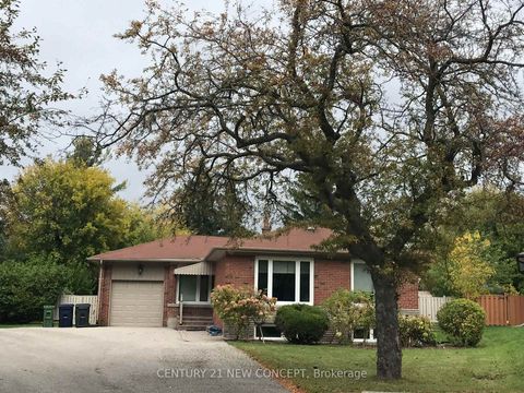 Photo 1 at 68 Transwell Avenue, Newtonbrook West, Toronto