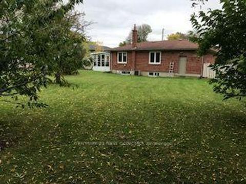 Photo 22 at 68 Transwell Avenue, Newtonbrook West, Toronto