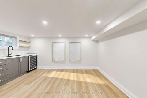 Photo 33 at 5 Herbert Avenue, The Beaches, Toronto