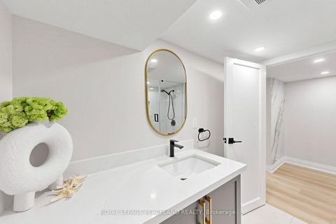 Photo 36 at 5 Herbert Avenue, The Beaches, Toronto