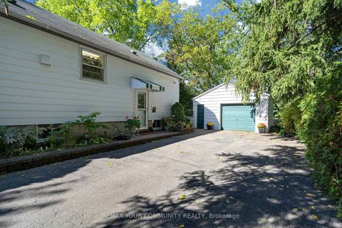 Photo 6 at 223 Richmond Street, Mill Pond, Richmond Hill