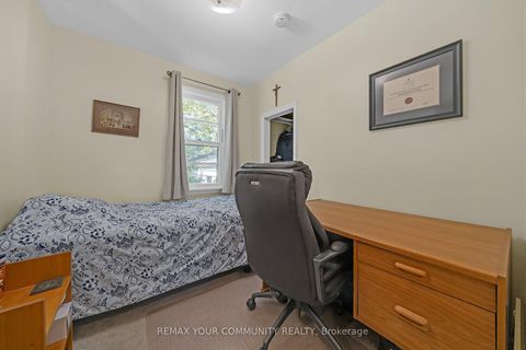 Photo 17 at 223 Richmond Street, Mill Pond, Richmond Hill