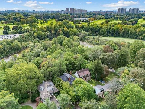 Photo 3 at 7 Humberview Crescent, Weston, Toronto