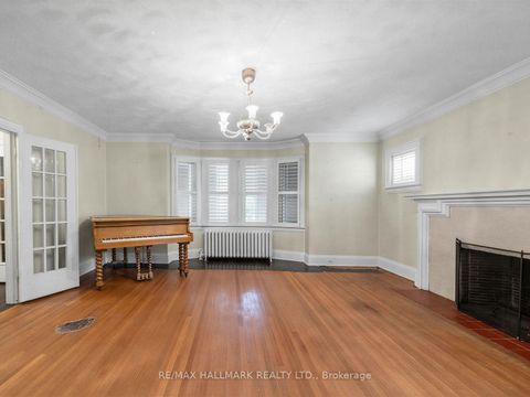 Photo 7 at 7 Humberview Crescent, Weston, Toronto