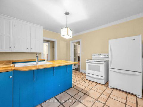 Photo 14 at 7 Humberview Crescent, Weston, Toronto
