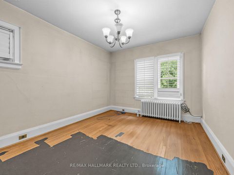 Photo 21 at 7 Humberview Crescent, Weston, Toronto