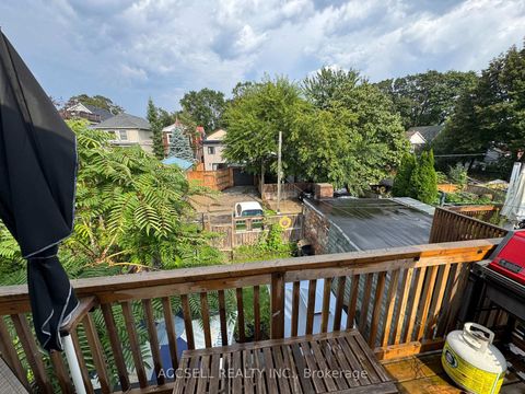 Photo 17 at 325 Greenwood Avenue, Coxwell, Toronto
