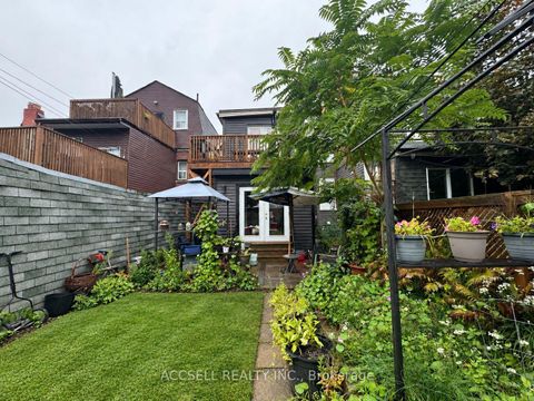Photo 18 at 325 Greenwood Avenue, Coxwell, Toronto