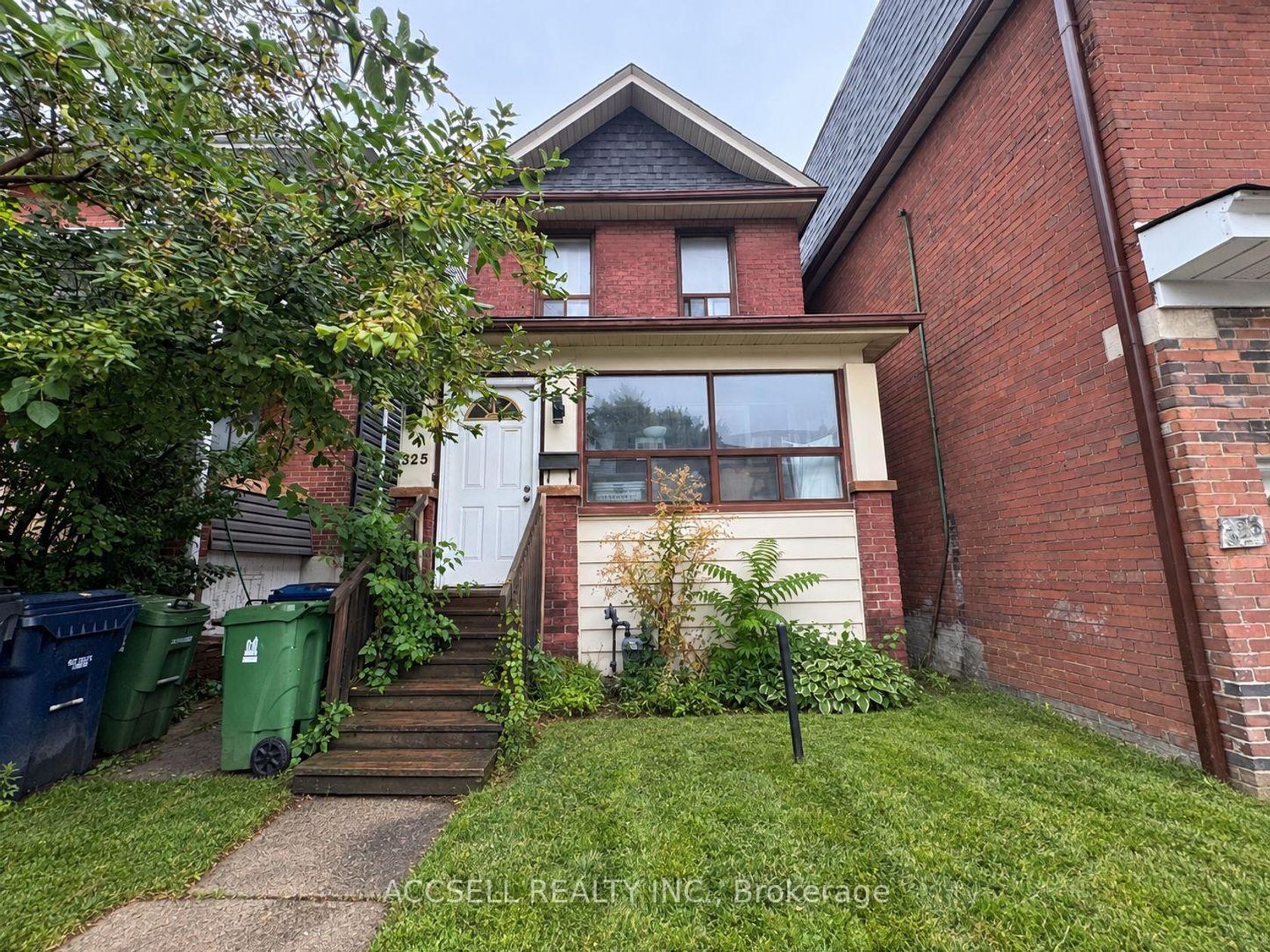 325 Greenwood Avenue, Coxwell, Toronto 