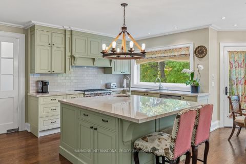 Photo 11 at 25 Sifton Court, Bayview Village, Toronto