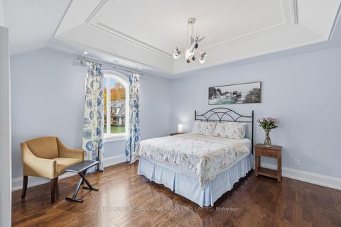 Photo 29 at 25 Sifton Court, Bayview Village, Toronto