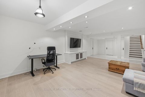 Photo 32 at 25 Sifton Court, Bayview Village, Toronto
