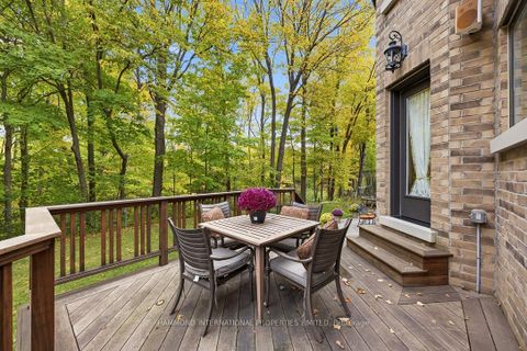 Photo 36 at 25 Sifton Court, Bayview Village, Toronto