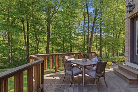 Photo 37 at 25 Sifton Court, Bayview Village, Toronto