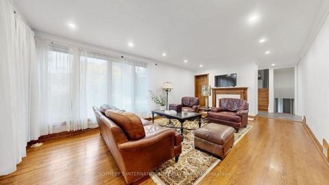 Photo 4 at 54 Plymbridge Road, York Mills, Toronto