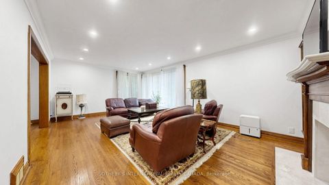 Photo 5 at 54 Plymbridge Road, York Mills, Toronto