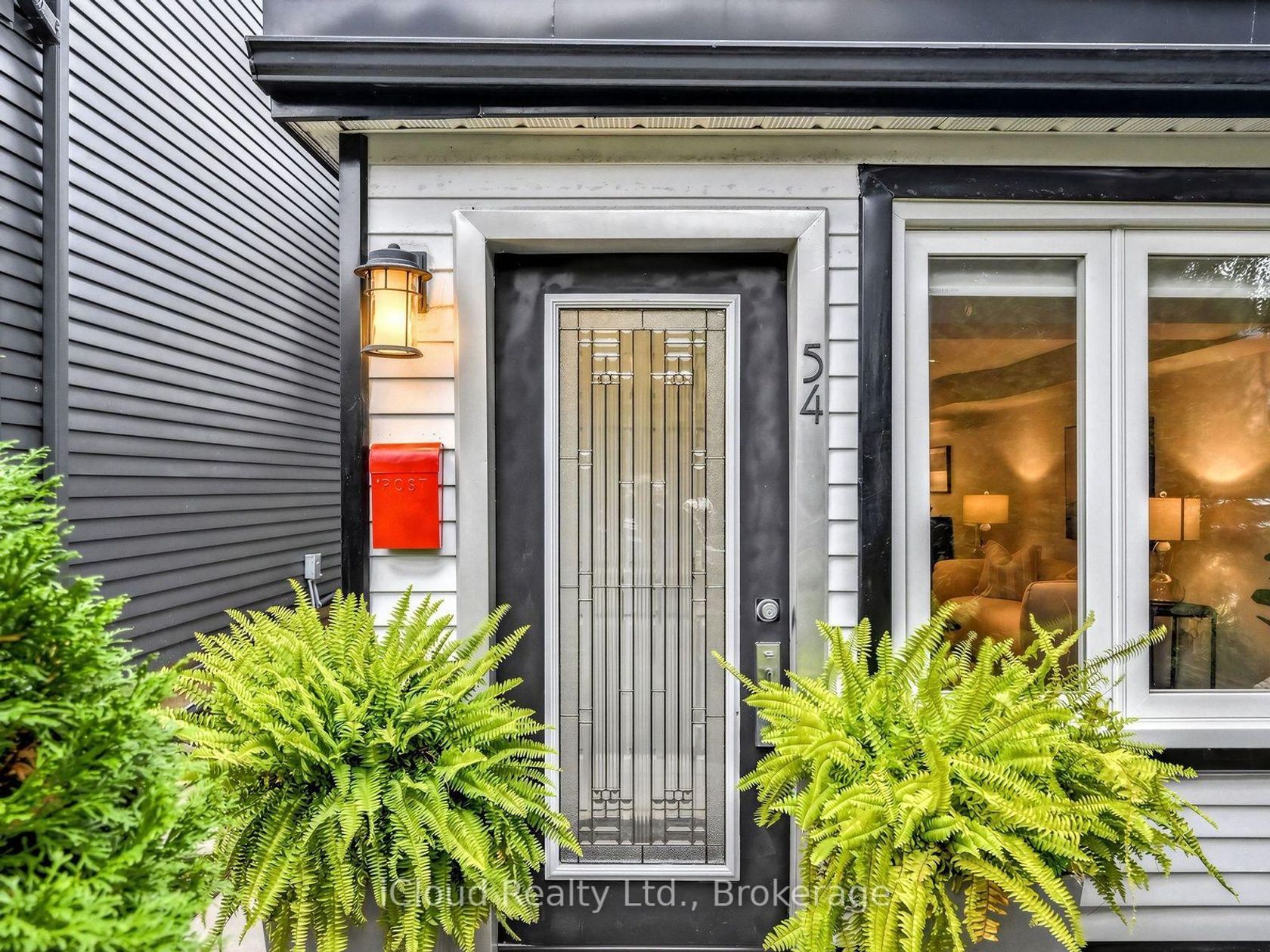 54 Arundel Avenue, Danforth, Toronto 