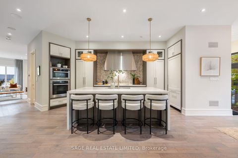 Photo 10 at 5 Thurloe Avenue, Mount Pleasant East, Toronto