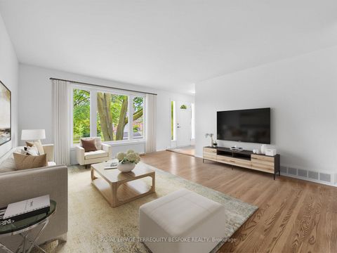 Photo 4 at 9 Midcroft Drive, Malvern West, Toronto