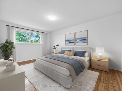 Photo 5 at 9 Midcroft Drive, Malvern West, Toronto
