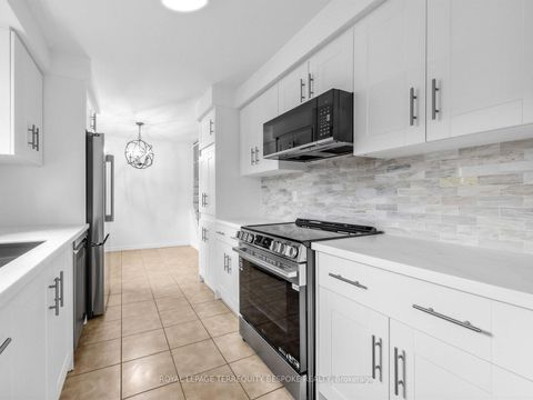 Photo 15 at 9 Midcroft Drive, Malvern West, Toronto