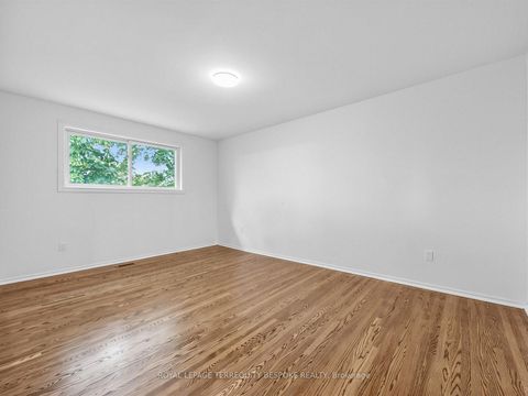 Photo 21 at 9 Midcroft Drive, Malvern West, Toronto