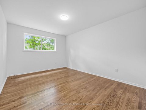 Photo 25 at 9 Midcroft Drive, Malvern West, Toronto