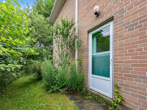 Photo 39 at 9 Midcroft Drive, Malvern West, Toronto