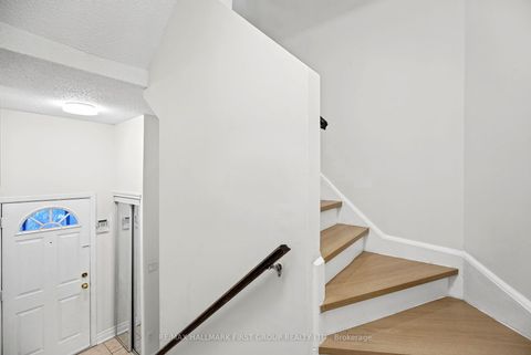 Photo 4 at 196 - 41 Collinsgrove Road, West Hill, Toronto