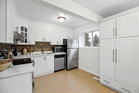 Photo 12 at 196 - 41 Collinsgrove Road, West Hill, Toronto