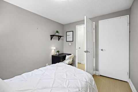 Photo 20 at 196 - 41 Collinsgrove Road, West Hill, Toronto