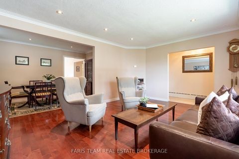 Photo 12 at 90 Bedford Park Avenue, Crosby, Richmond Hill