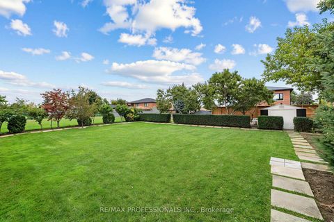 Photo 4 at 182 Gracefield Avenue, Rustic, Toronto