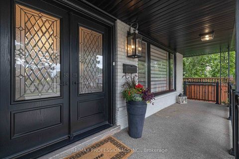 Photo 7 at 182 Gracefield Avenue, Rustic, Toronto