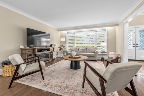 Photo 12 at 182 Gracefield Avenue, Rustic, Toronto