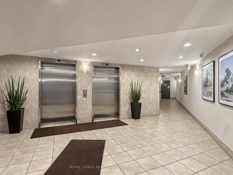 Photo 2 at 401 - 300 Balliol Street, Mount Pleasant West, Toronto