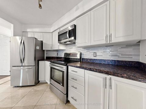 Photo 12 at 401 - 300 Balliol Street, Mount Pleasant West, Toronto