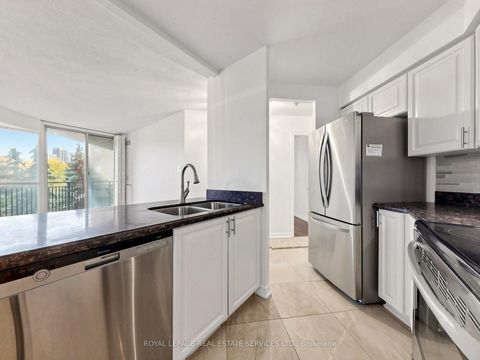 Photo 13 at 401 - 300 Balliol Street, Mount Pleasant West, Toronto