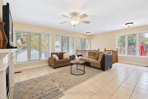 Photo 9 at 11 Knollside Drive, Mill Pond, Richmond Hill