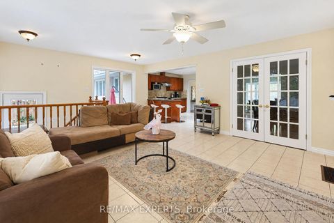 Photo 12 at 11 Knollside Drive, Mill Pond, Richmond Hill