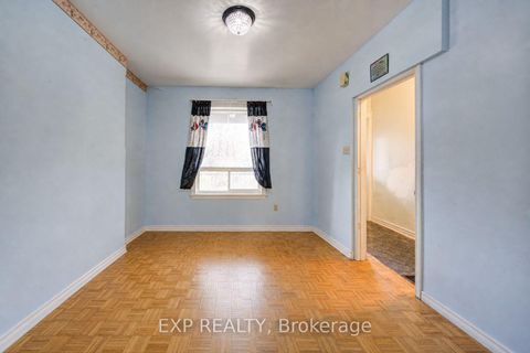 Photo 5 at 170 Wallace Avenue, Junction, Toronto